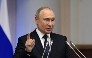  Rusia: Putin firma ley propuesta por el Parlamento que elimina límite de edad para servir en el Ejército
