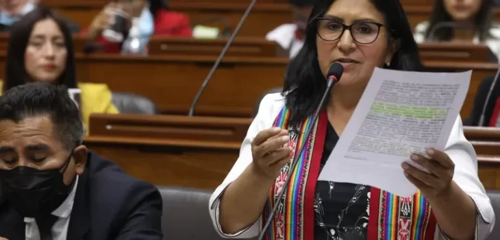  Katy Ugarte sobre su renuncia a Perú Libre: «Debido a discrepancias políticas y a diferencias en el manejo de la bancada»