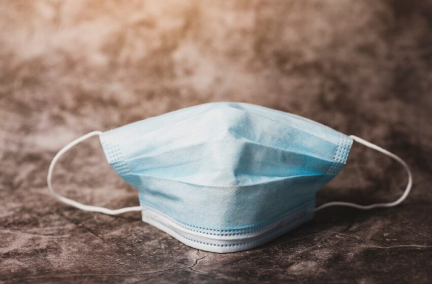 Si alguno tuviera una enfermedad respiratoria y no se siente seguro sin la mascarilla, puede usarla.