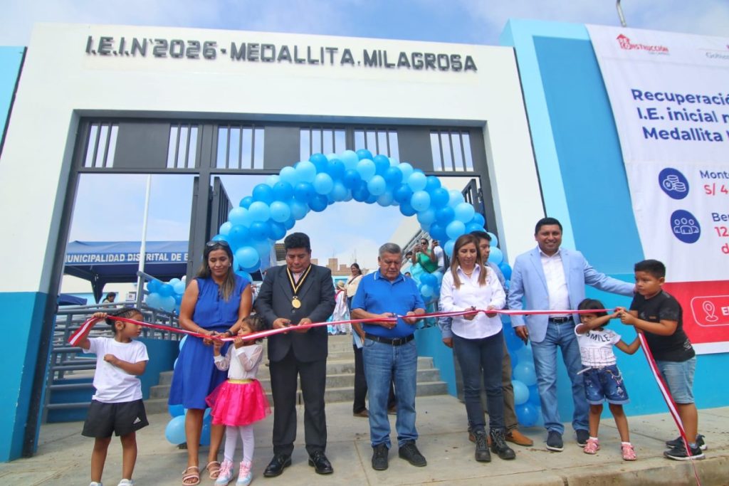 Directora ejecutiva de la ARCC, Rosmary Cornejo, inauguró colegio Medallita Milagrosa y supervisó avances del Hospital de Cascas II-1 y un colegio en el distrito de Casa Grande.