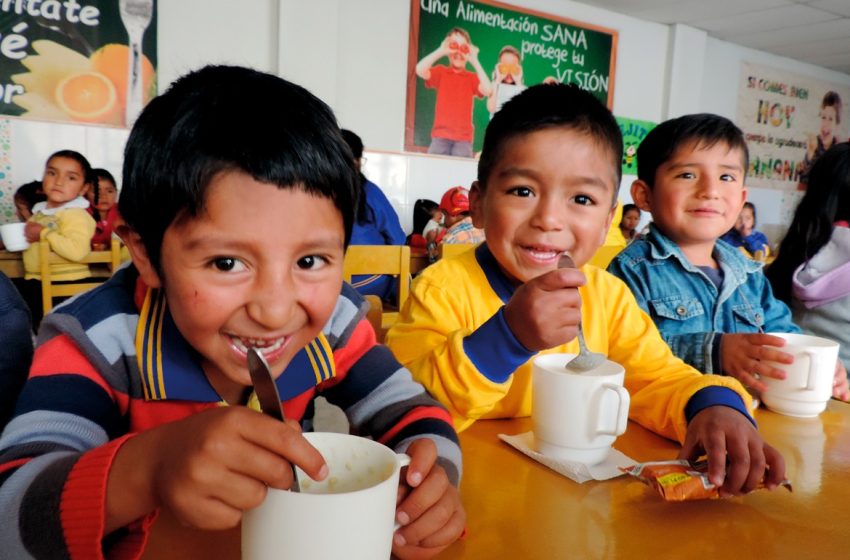 En el marco del Día de la Educación Inicial, programa social del Midis precisa que alimentos inocuos y de calidad aportan energía para que escolares estén más atentos en clases.