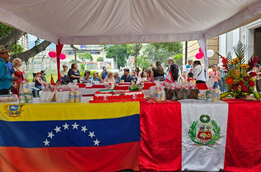  Compatriotas en el exterior celebran Fiestas Patrias