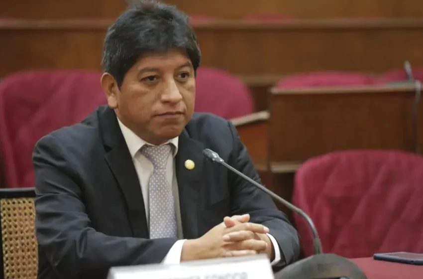  China exige disculpas tras visita del defensor del Pueblo peruano a Taiwán