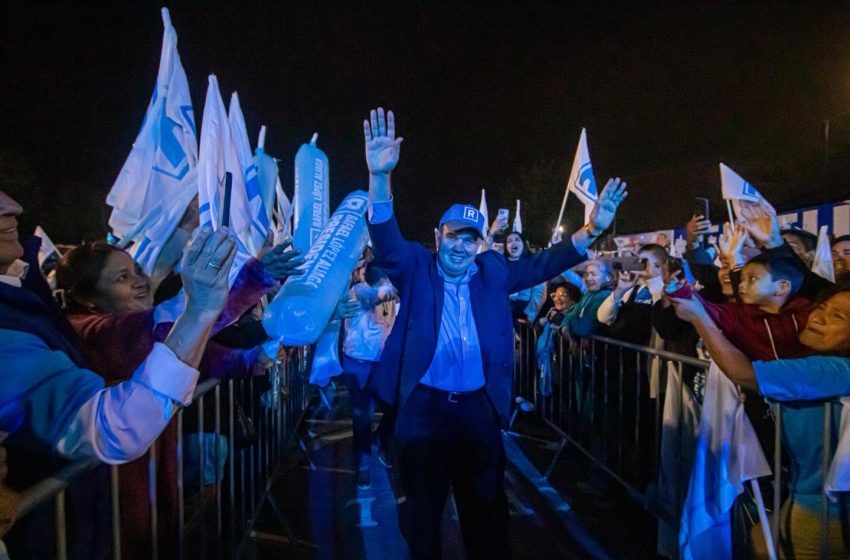 Rafael López Aliaga inicia su campaña presidencial en Trujillo