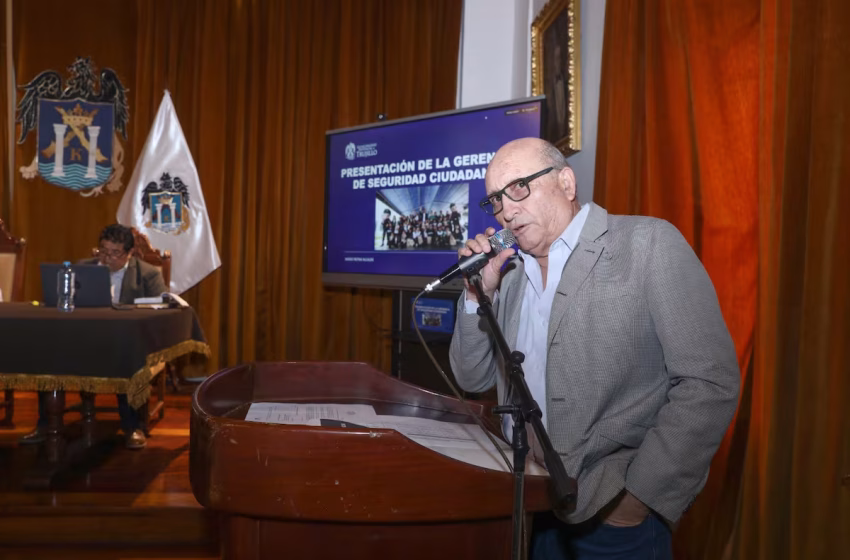 Trabajadores exigen destitución de su gerente por presuntos abusos laborales