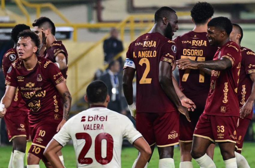  Universitario empató con Tolima y quedó eliminado de toda competencia internacional