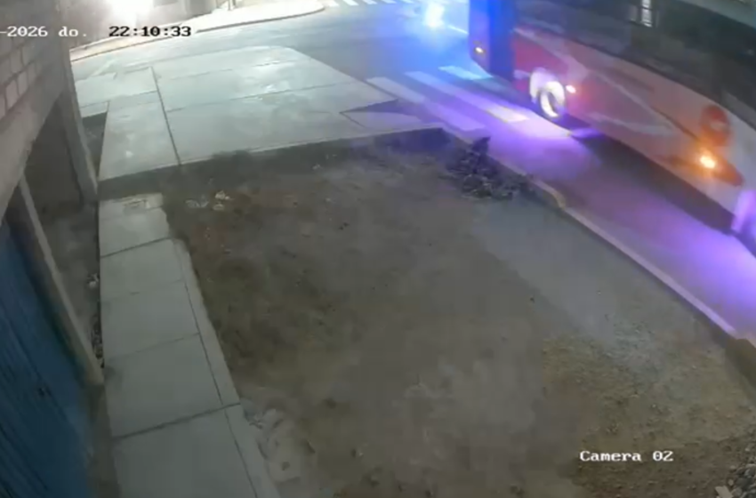  Trujillo: Motociclista fallece tras choque con un microbús en La Esperanza