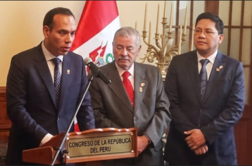  A puertas cerradas, congreso condecoró a José Jerí con la Medalla Gran Cruz