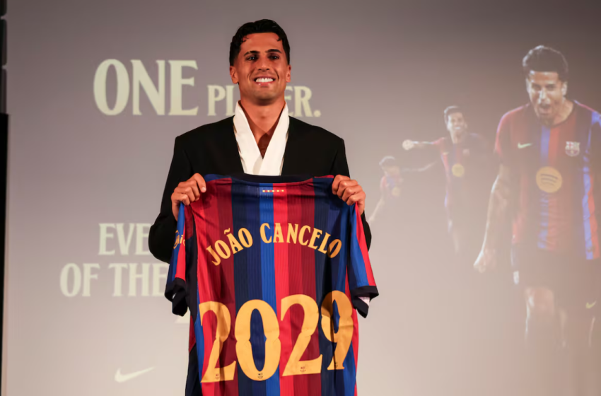  João Cancelo regresa al FC Barcelona con contrato hasta 2029