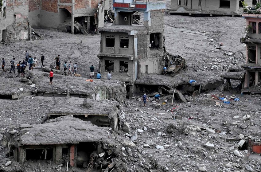  Nepal: cifra de muertos por devastador alud supera los 1.100